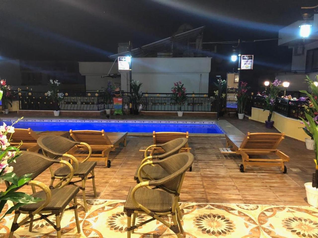 Marko Pasa Konagi Kusadası Esterno foto